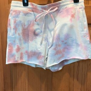 New women’s tie dye short sz m.